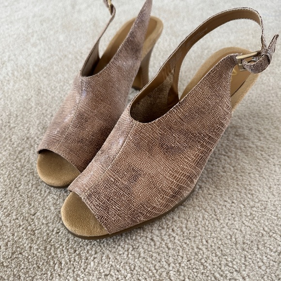 A2 by Aerosoles sandals - Picture 6 of 6